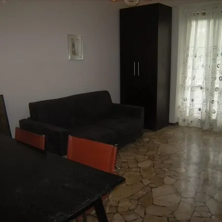 Apartment Govone 68 Milan